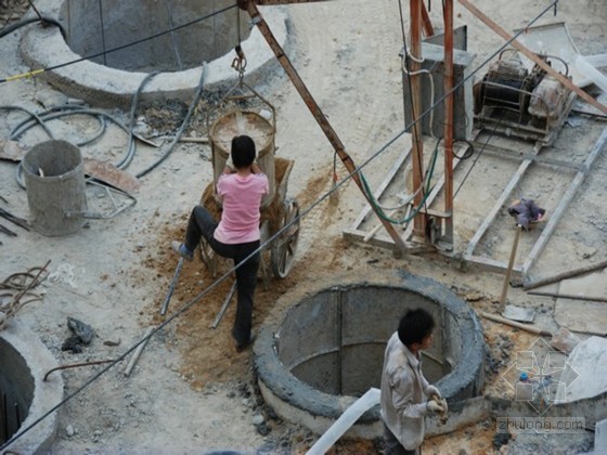 人工挖孔桩桩芯资料下载-[广东]人工挖孔水泥搅拌桩施工组织设计