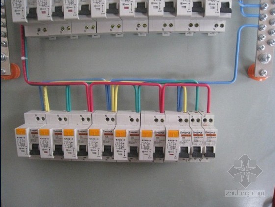 成排配电箱安装资料下载-配电箱规范安装做法PPT