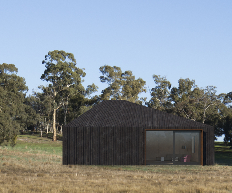 混搭风格生态木屋资料下载-澳大利亚非对称小木屋