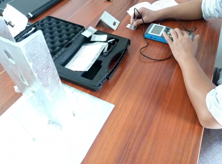 光伏发电研究资料下载-[第四天]国内目前最大渔光互补光伏发电项目记录--交流