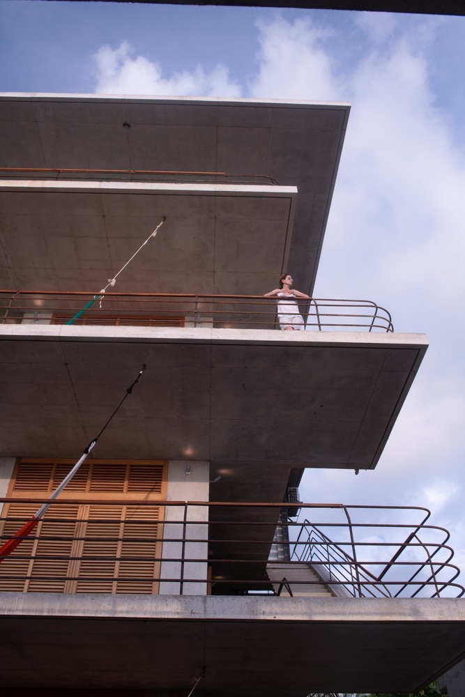 海面建筑资料下载-远眺海面的多米诺房子 / Taller de Arquitectura X / Alberto Ka