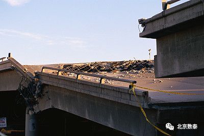 道路固化处理资料下载-道路桥梁施工中的裂缝成因及预防措施分析