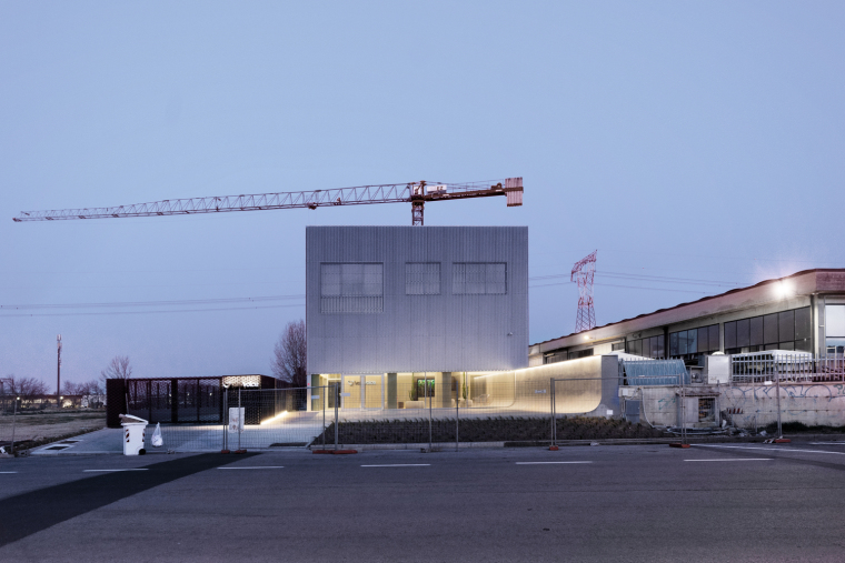 丹麦工业财政总部资料下载-VoipVoice总部大楼