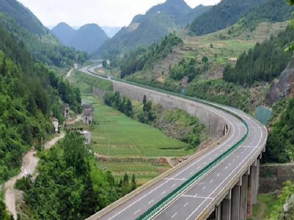 交通与景观分析资料下载-山区高速公路纵断面设计要点及景观协调性分析