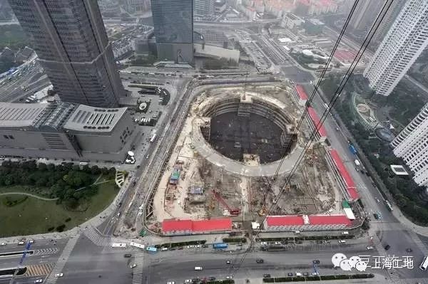 上海超高层建筑图纸资料下载-[超高层建筑]上海中心超级施工日志