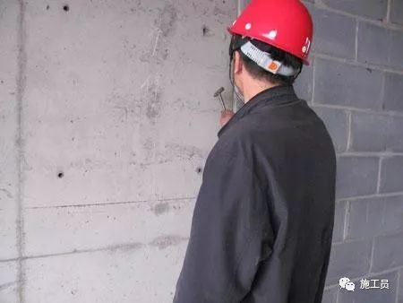混凝土墙体垂直度偏差30mm以上时，如何进行修补？_2