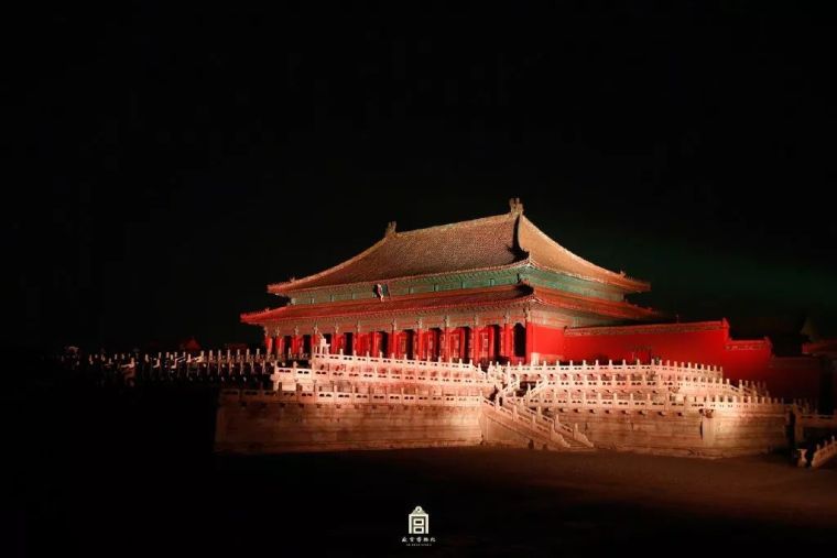 北京故宫su资料下载-今夜，600岁的故宫惊艳了全世界！