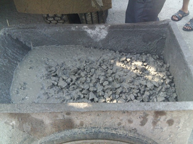 提高山区高速公路采用机制砂配制高标号混凝土质量QC成果-混凝土和易性不佳,出现离析