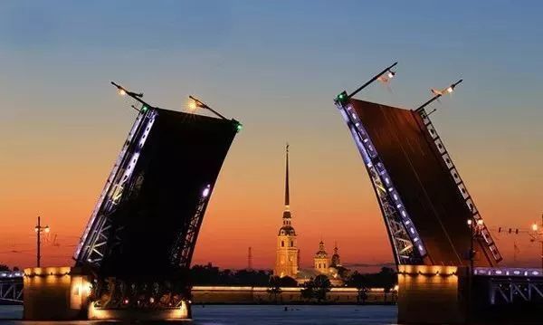 特色桥梁ppt资料下载-俄罗斯10座令人叹为观止的新桥梁景观
