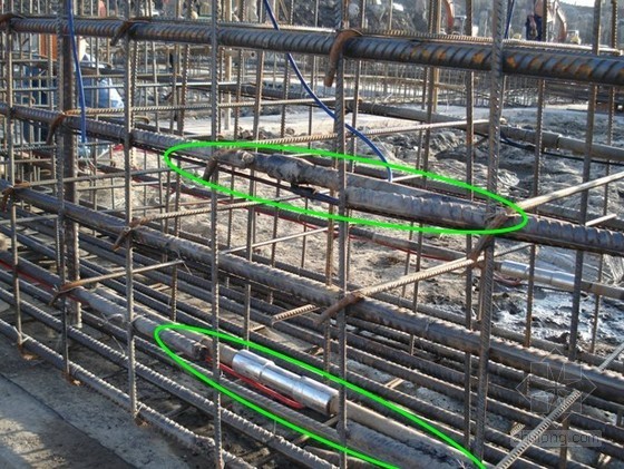 支撑围护结构的监测资料下载-深基坑开挖支护监测施工技术（围护结构 钢支撑 裂缝）