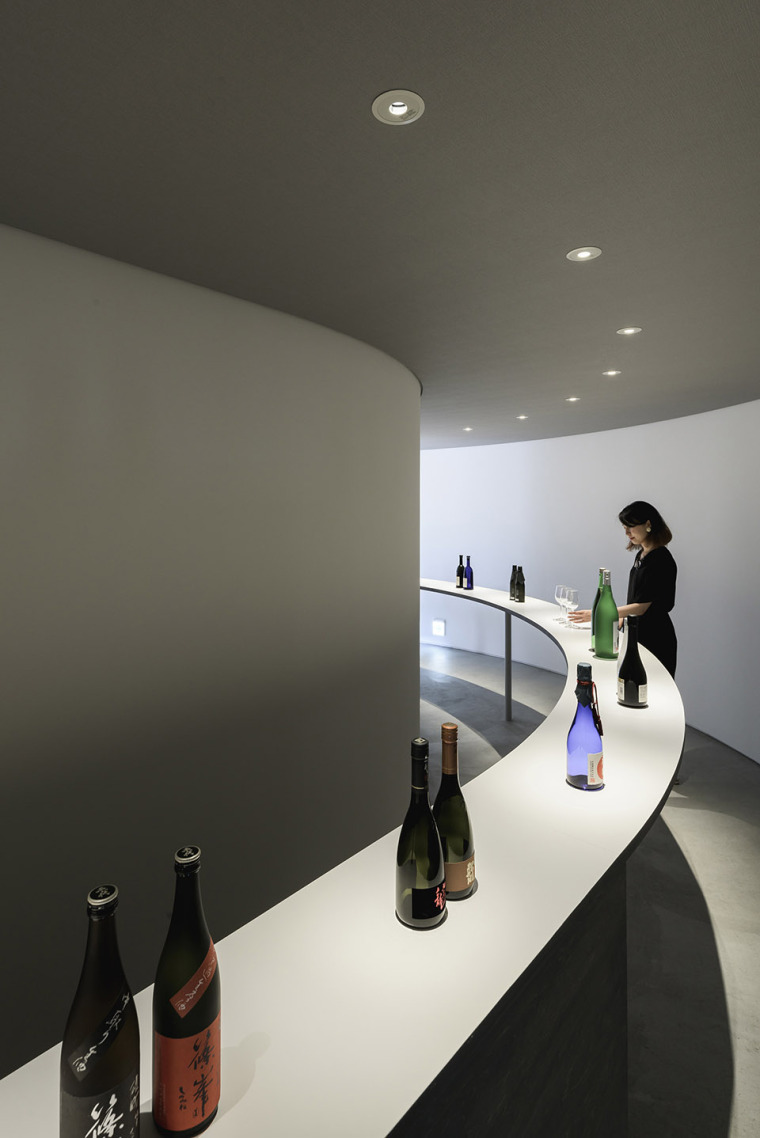 日本隧道商店住宅-011-corridor-of-the-fold-by-jun-igarashi-architects