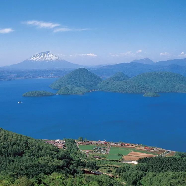 日本火山头拉面资料下载-隈研吾新作公开，传统材质打造北海道最新治愈系度假酒店