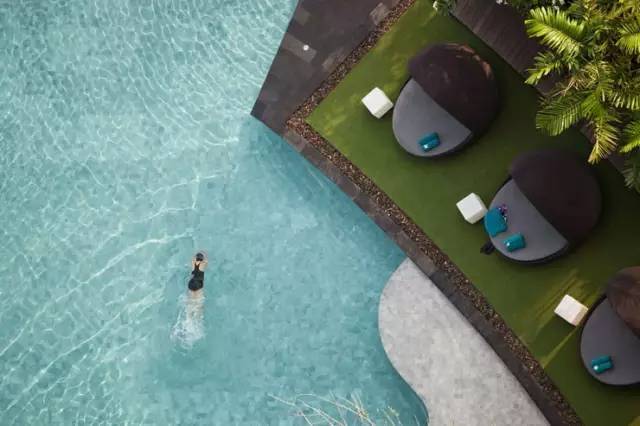 屋顶酒店游泳池资料下载-豪华酒店的屋顶花园，究竟有多豪？？