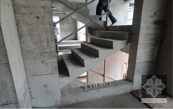 斜柱的受力分析资料下载-楼梯对整体结构的受力影响