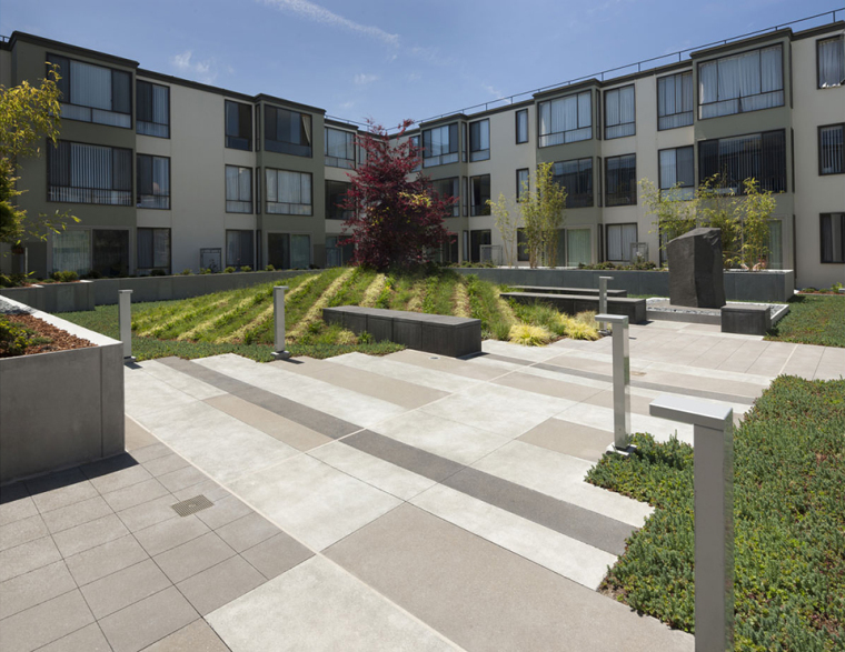 屋顶防水改造cad资料下载-NorthPoint公寓庭院景观改造
