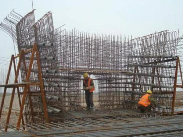 装配式吊装吊具资料下载-桥梁装配式结构施工技术之：大节段梁体施工