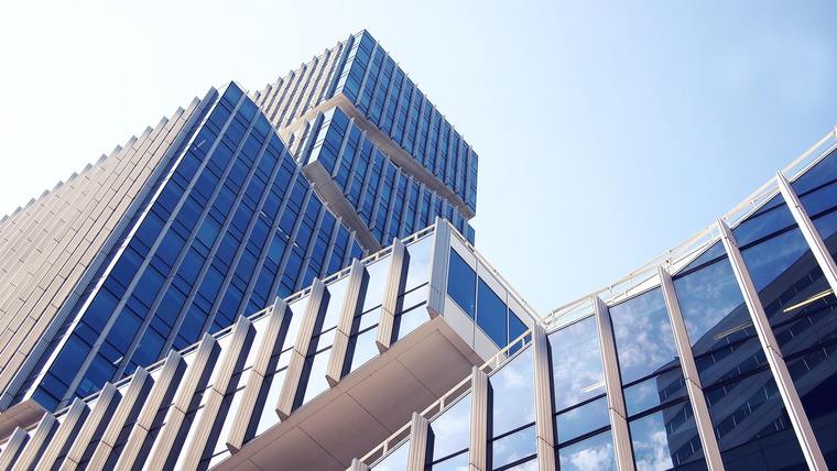 监理企业如何应对施工企业被重罚时的连带责任？-architecture-building-amsterdam-blue-sky-162539