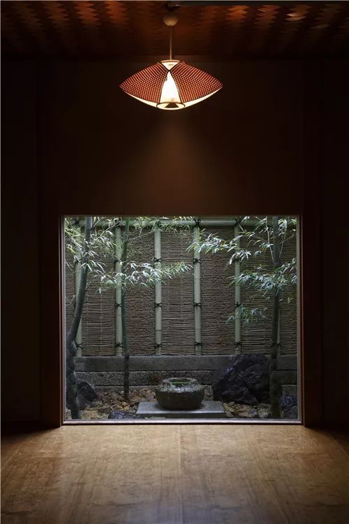 新日式庭院资料下载-井上刚宏 · 大手笔的恢弘，小庭院的精彩
