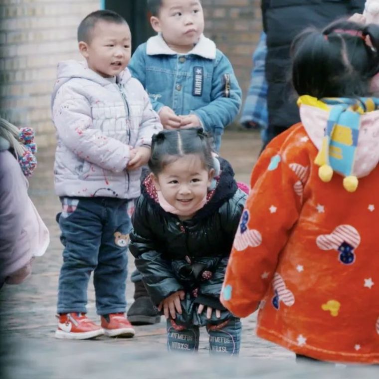 雅安！ 地震后的大山深处，竟有这么美的幼儿园！！_17