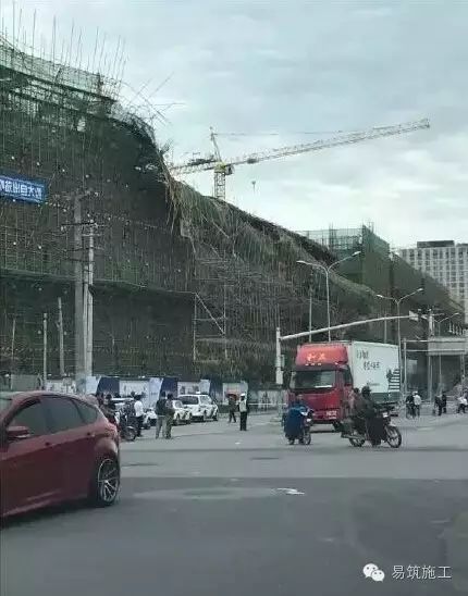 建筑五大伤害资料下载-又一脚手架坍塌，盘点哪5种伤害占工程事故95%以上！