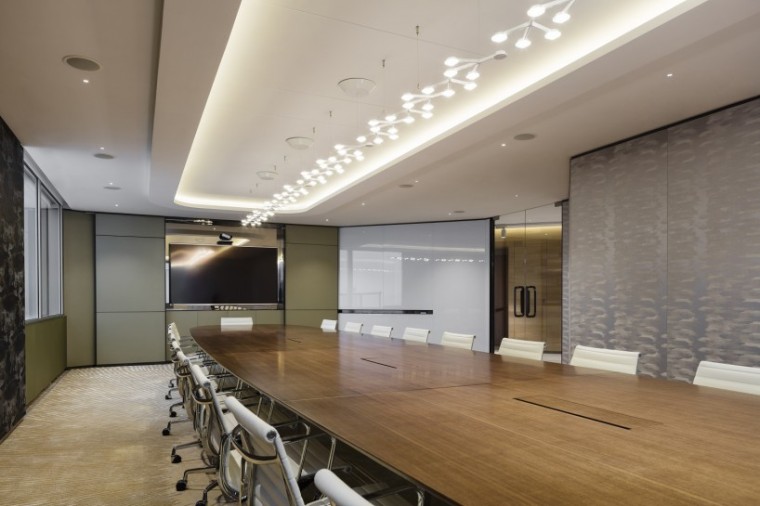 Aedas室内设计团队将金融总部化身艺术画廊-会议室
