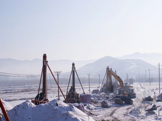 新疆地区施工环水保方案资料下载-[新疆]路桥冬季施工方案