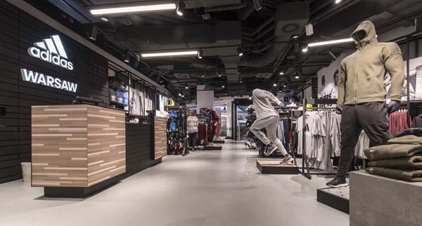 名店地坪展示项目-salon-odziezowy-adidas-posadzka-betonowa.jpg