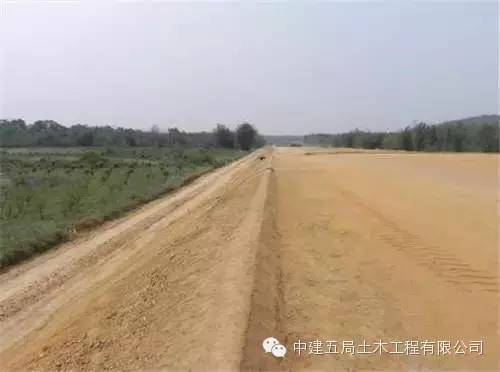 中建超牛的公路标准化施工工地，惹千人围观！_10