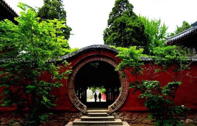 中国古典园林之分析资料下载-中国古典园林之最美[洞门]