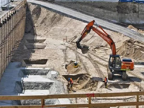 土方开挖过程施工工序资料下载-较深基坑开挖施工方案