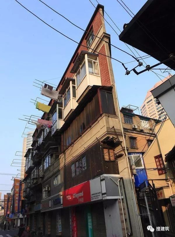 [分享]这么多的"纸片楼",网友戏称:不怕风吹倒吗?