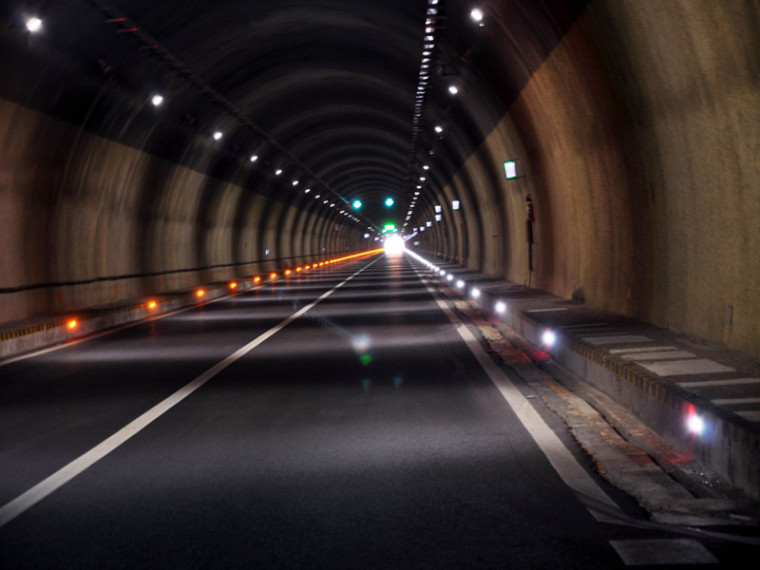 运营隧道安全风险评估资料下载-公路桥梁和隧道工程设计安全风险评估指南