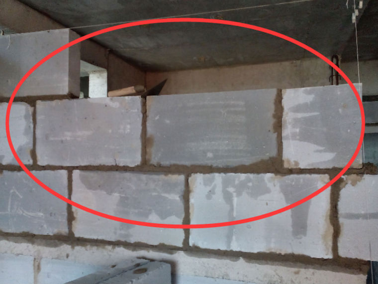 砌体及二次结构施工强制性做法-上墙前浇水湿润