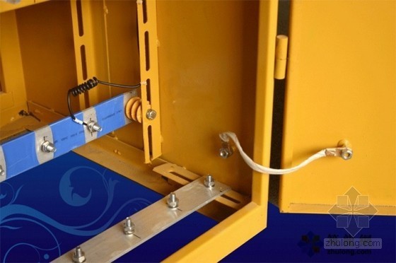 施工现场临时用电配电箱（柜） 标准化配置图集-总配电柜柜门电气连接点图 
