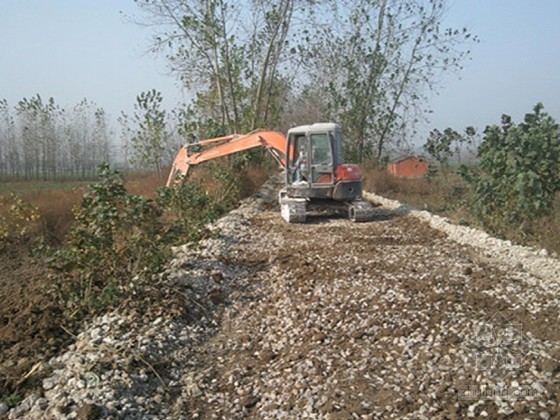 粘土石屑路面施工方案资料下载-泥结石路面施工方案