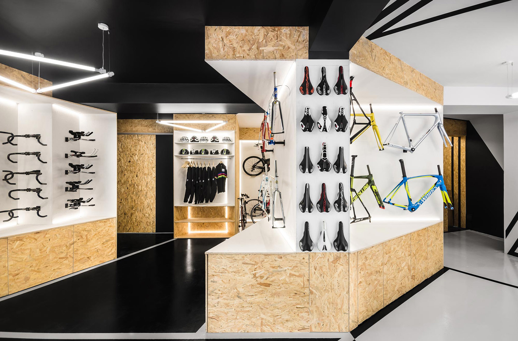 波兰VÈLO7自行车商店-mode:lina-商业展示类装修案例-筑龙室内设计论坛