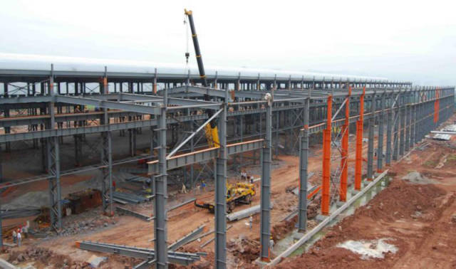 钢结构柱包脚资料下载-钢结构施工中常见问题及解决方法