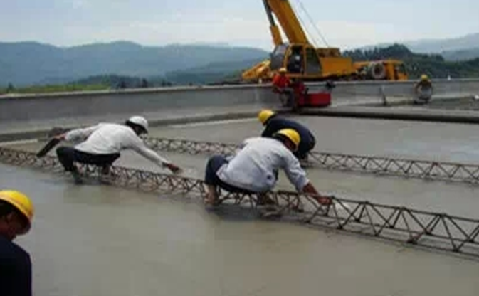 桥面铺装专项施工资料下载-桥面铺装施工标准做法