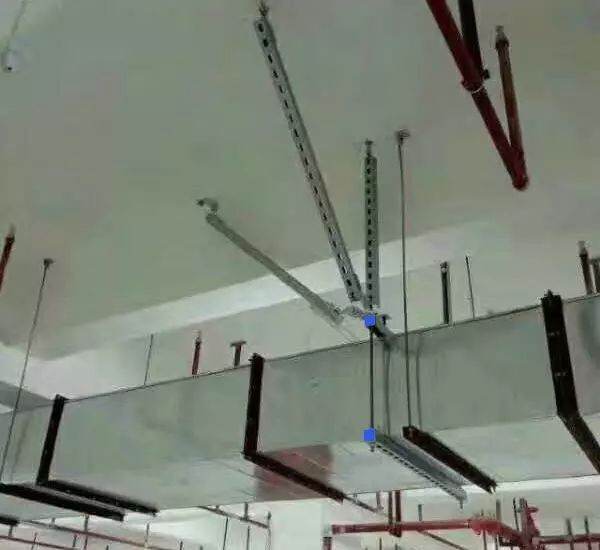 喷淋管道吊架资料下载-抗震支吊架的应用