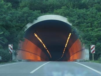 公路占道施工交通组织资料下载-高速公路长隧道施工组织设计