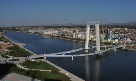 30m混凝土人行桥资料下载-滨河公园人行景观桥案例欣赏