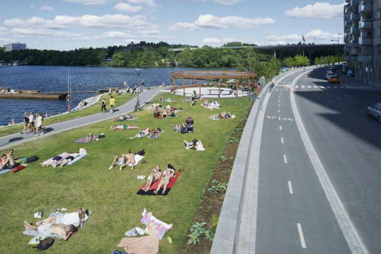 瑞典斯德哥尔摩带状滨水码头公园-16