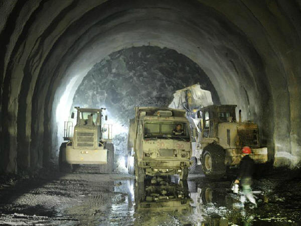 公路隧道预埋资料下载-公路隧道衬砌厚度及密实性缺陷评定技术的现状及发展