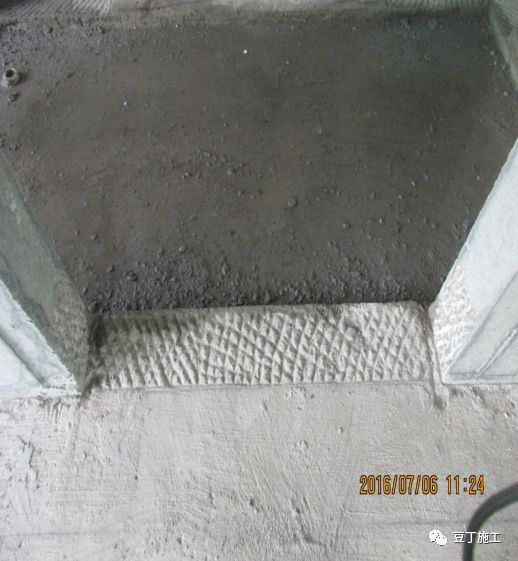 反坎基层人工凿毛反坎基层机械凿毛构造柱上部钢筋搭接长度及箍筋加密