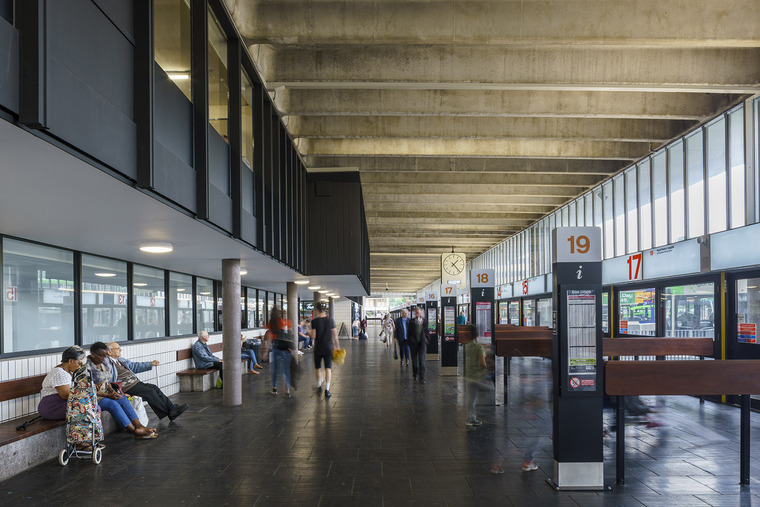 英国Preston汽车站-017-preston-bus-station-by-john-puttick-associates