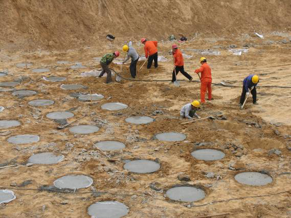 沙漠地区铁路路基结构资料下载-[工程部长级别]路基工程培训课件（word，62页）