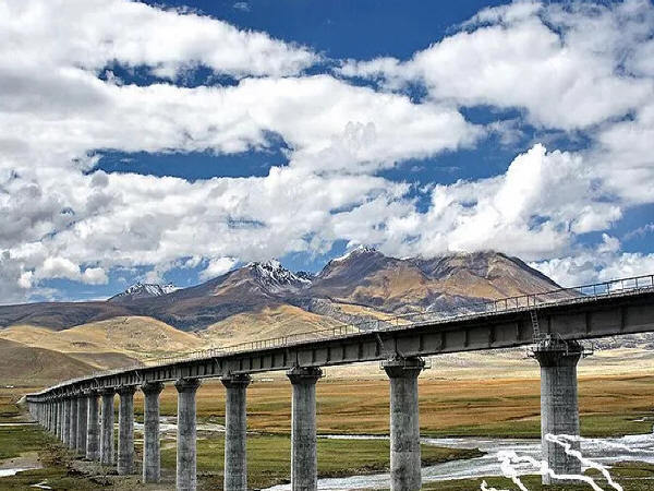 高黎贡山铁路隧道资料下载-川藏铁路将建中国最长隧道，挑战世界工程极限！