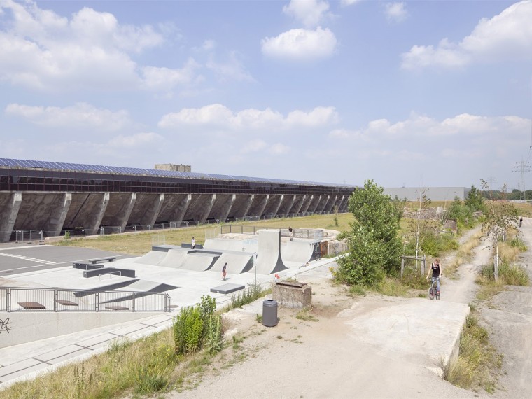 两层钢厂房结构图资料下载-德国Schalker Verein钢厂园区改造