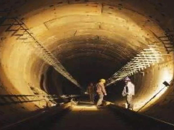 城市小断面隧道施工规范资料下载-地铁隧道施工过程中施工风险与控制