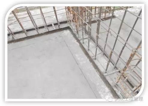钢柱混凝土浇筑方法资料下载-防止剪力墙及框柱根部漏浆变形方法！